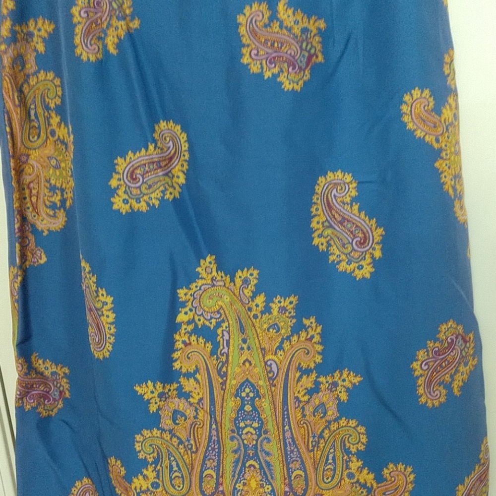 Skirt - Picture 2 of 2